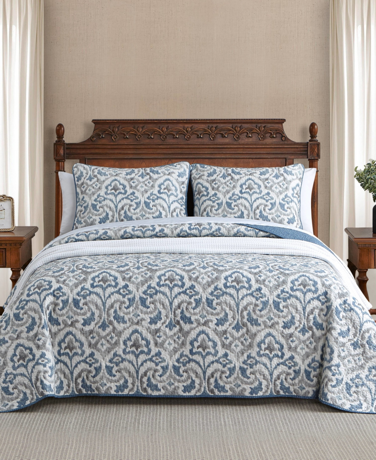 Tommy Bahama Cape Verde Smoke Reversible 3-Piece Quilt Set