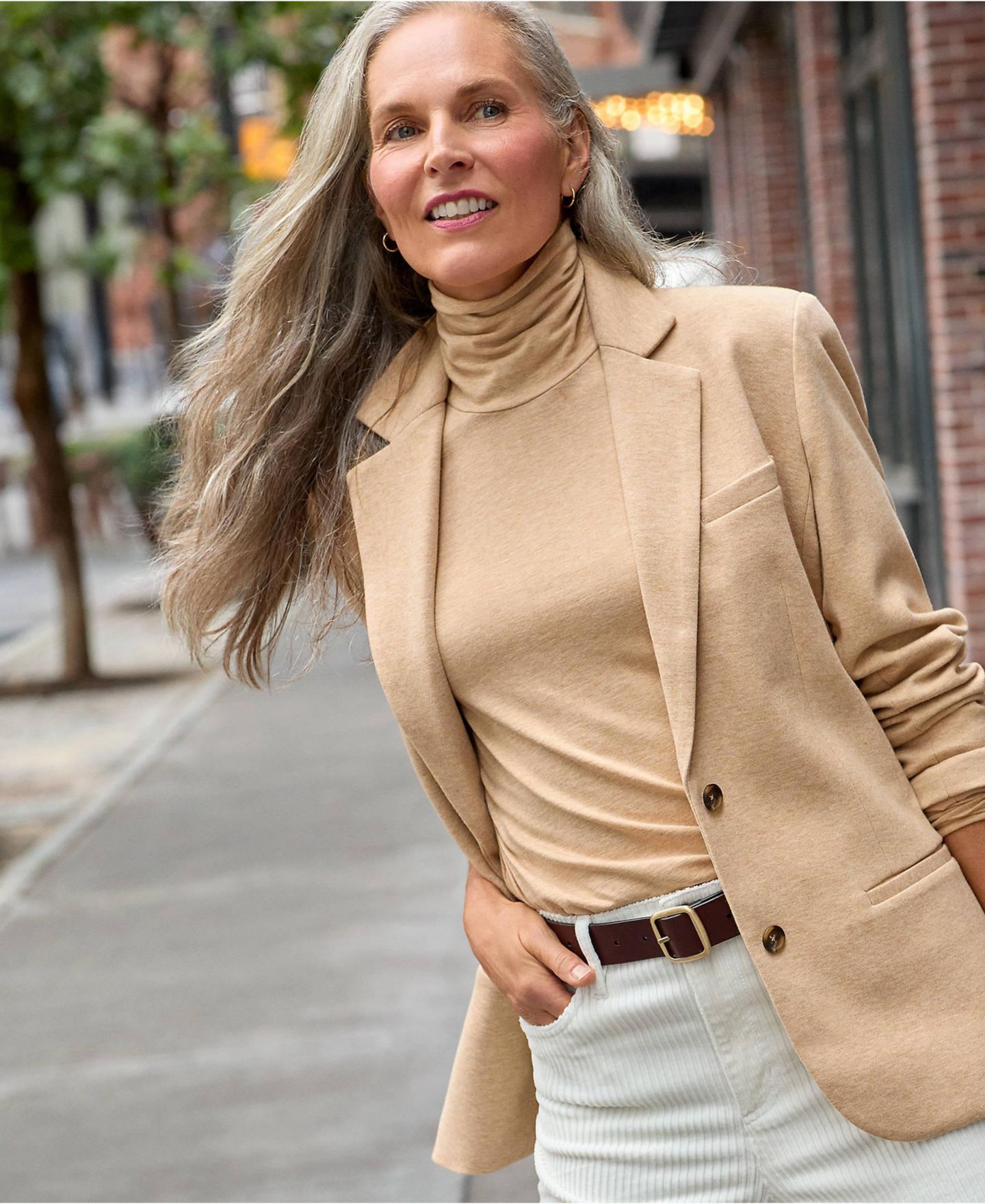 Женский топ Lands' End Tall Lightweight Jersey Long Sleeve Turtleneck, цвет: Пекан меланжевый — фото 4