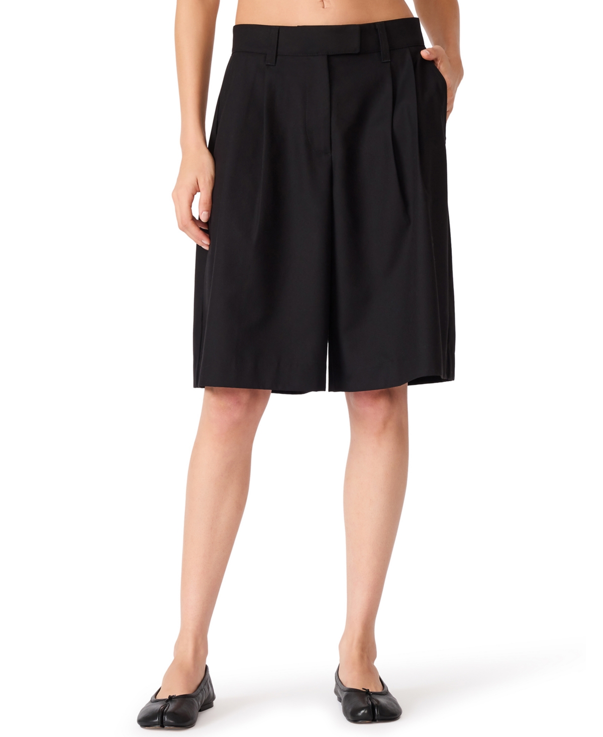 Steve Madden Women's Mickey Baggy Pleated Bermuda Shorts, 11.5" Inseam In Black