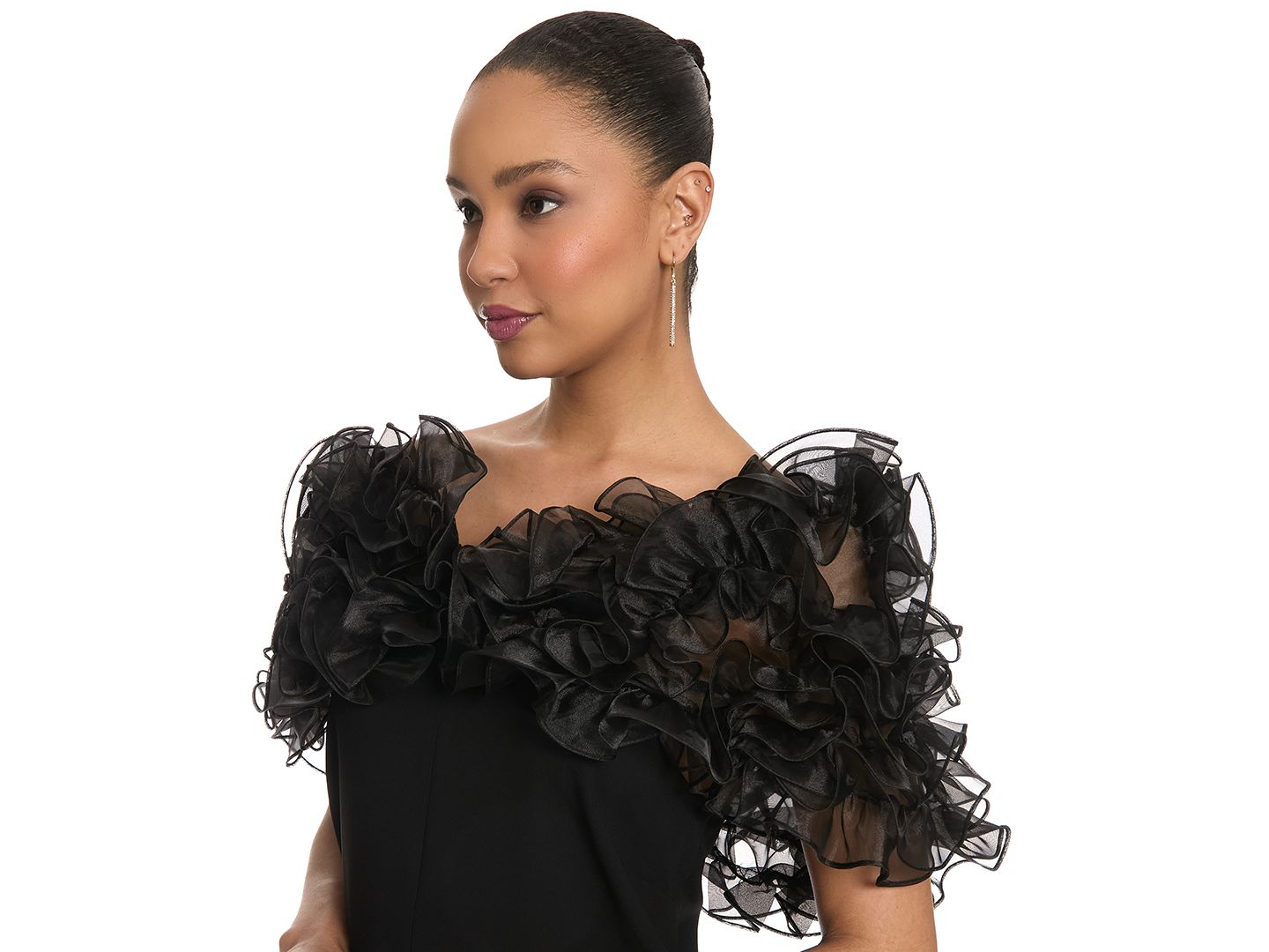 Женские куртки Muse Chandra Organza Ruffle Off-Shoulder Shawl, цвет: Чёрный — фото 2