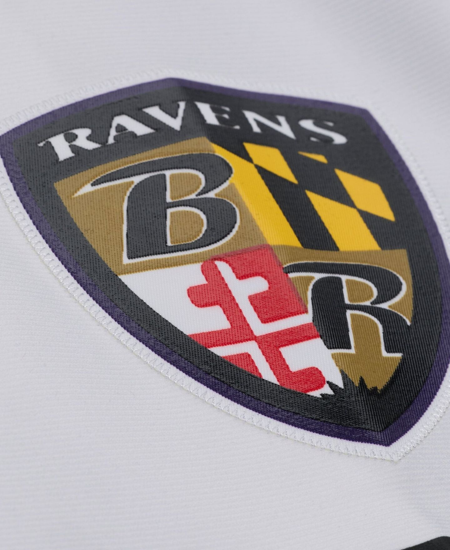 Мужской топ Mitchell & Ness Terrell Suggs White Baltimore Ravens 2003 Legacy Replica Player Jersey — фото 8