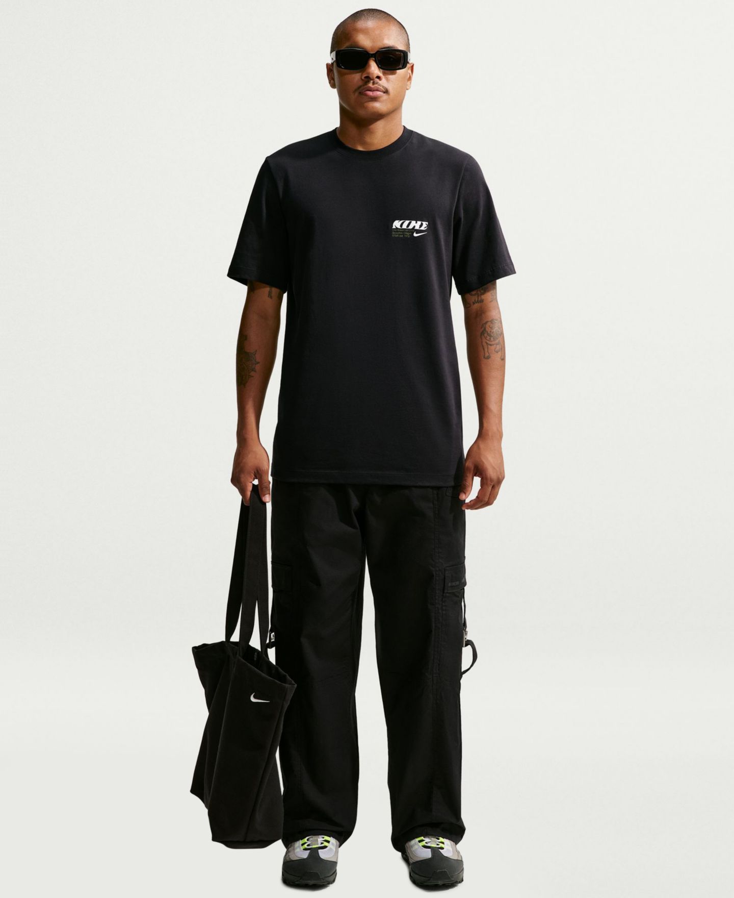 Мужская футболка Nike Graphic Crew Neck, цвет: Чёрный — фото 2