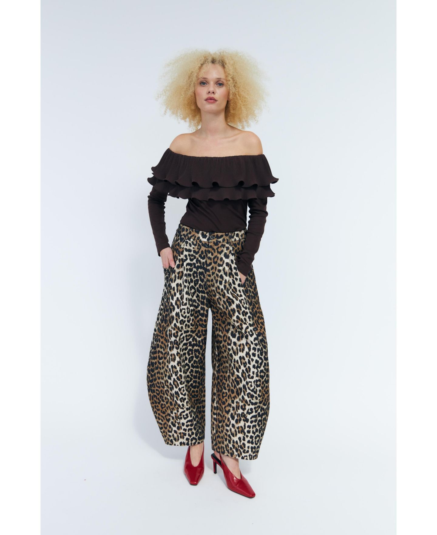 Женские брюки CRAS Leopard-Print High-Rise Barrel Fit — фото 5
