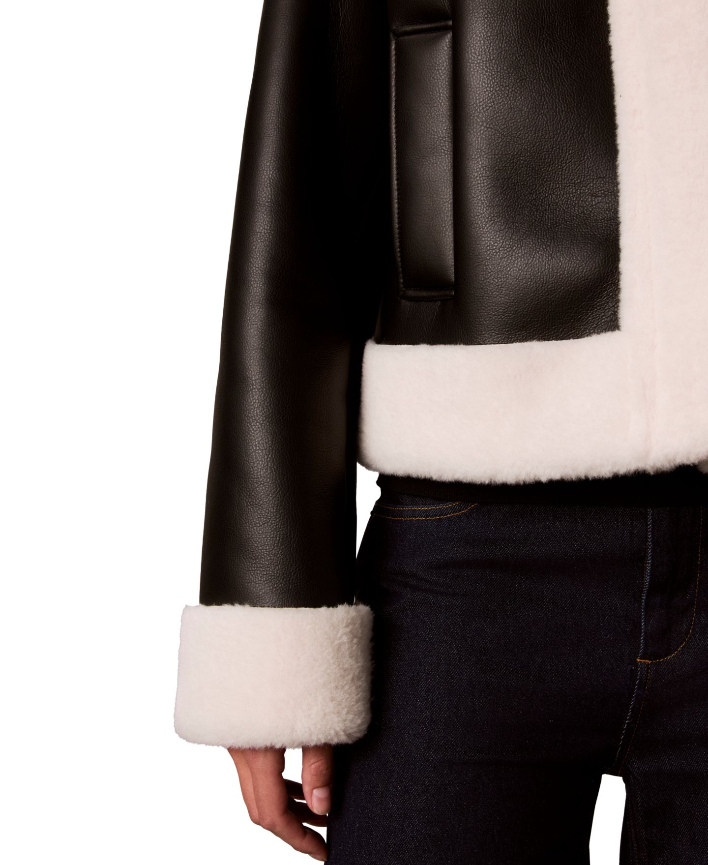 Женская куртка Calvin Klein Sherpa-Lined Faux Shearling Bomber, цвет: Чёрный — фото 4