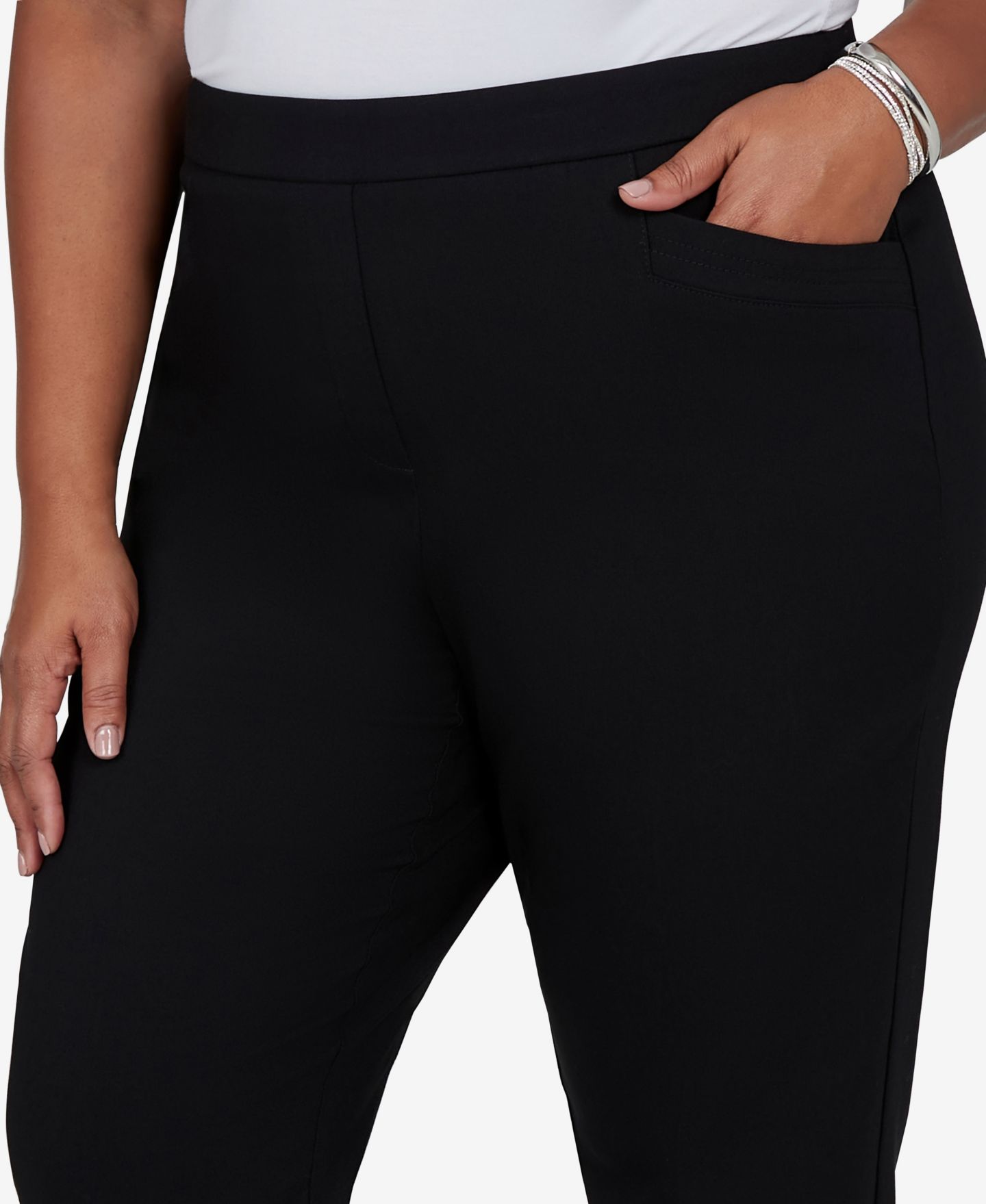 Женские брюки Alfred Dunner Plus Size Pull-On Cropped Mid-Rise, цвет: Чёрный — фото 4