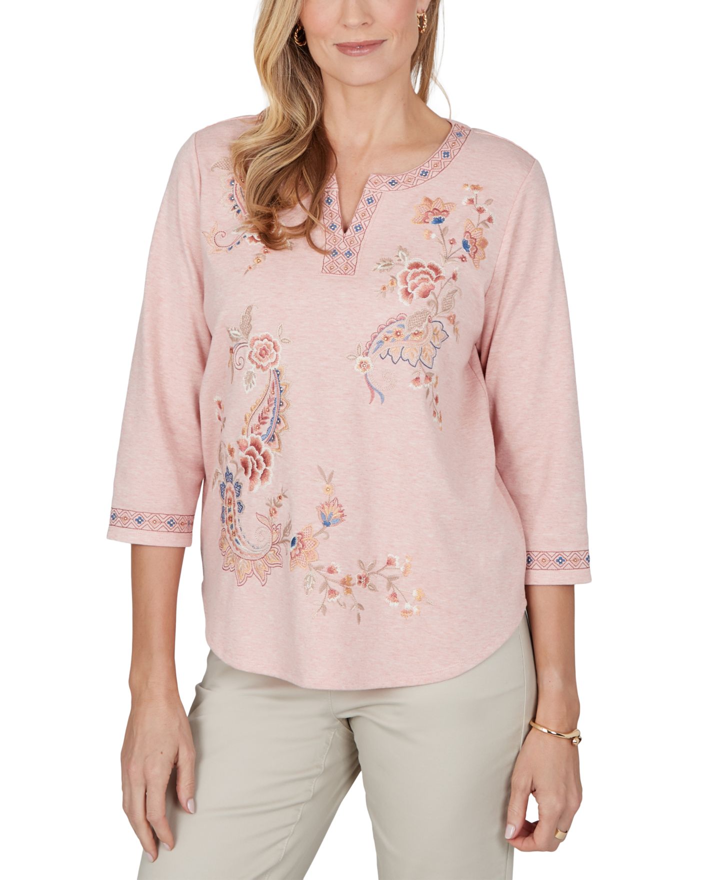 Женская блузка Alfred Dunner Petite 3/4-Sleeve Floral-Embroidered Henley, цвет: Абрикосовый — фото 1