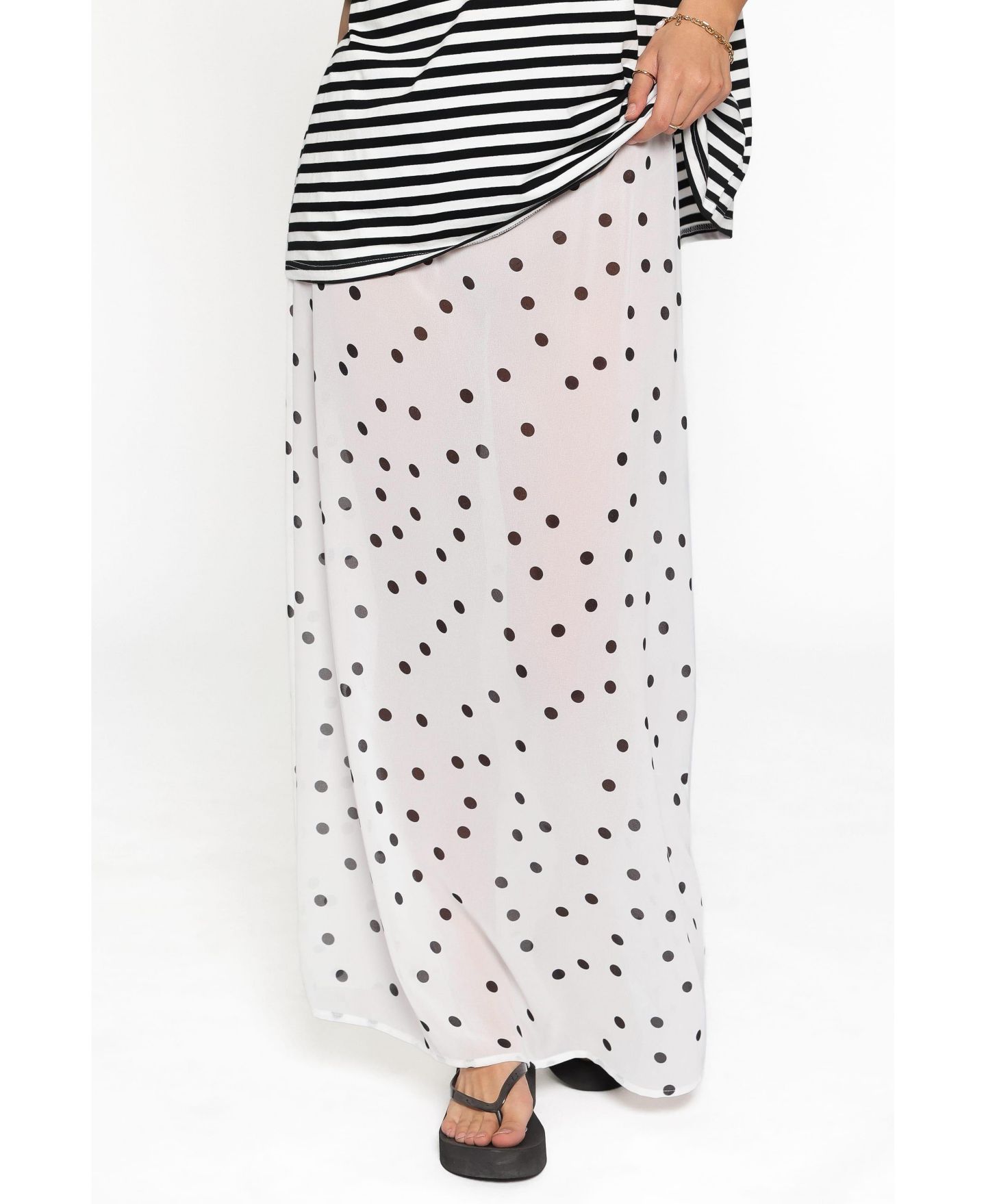 Женский комплект Petal and Pup Tammi Oversized High-Rise Midi Top and Skirt, 2-Piece Set, цвет: Белый чёрный — фото 8