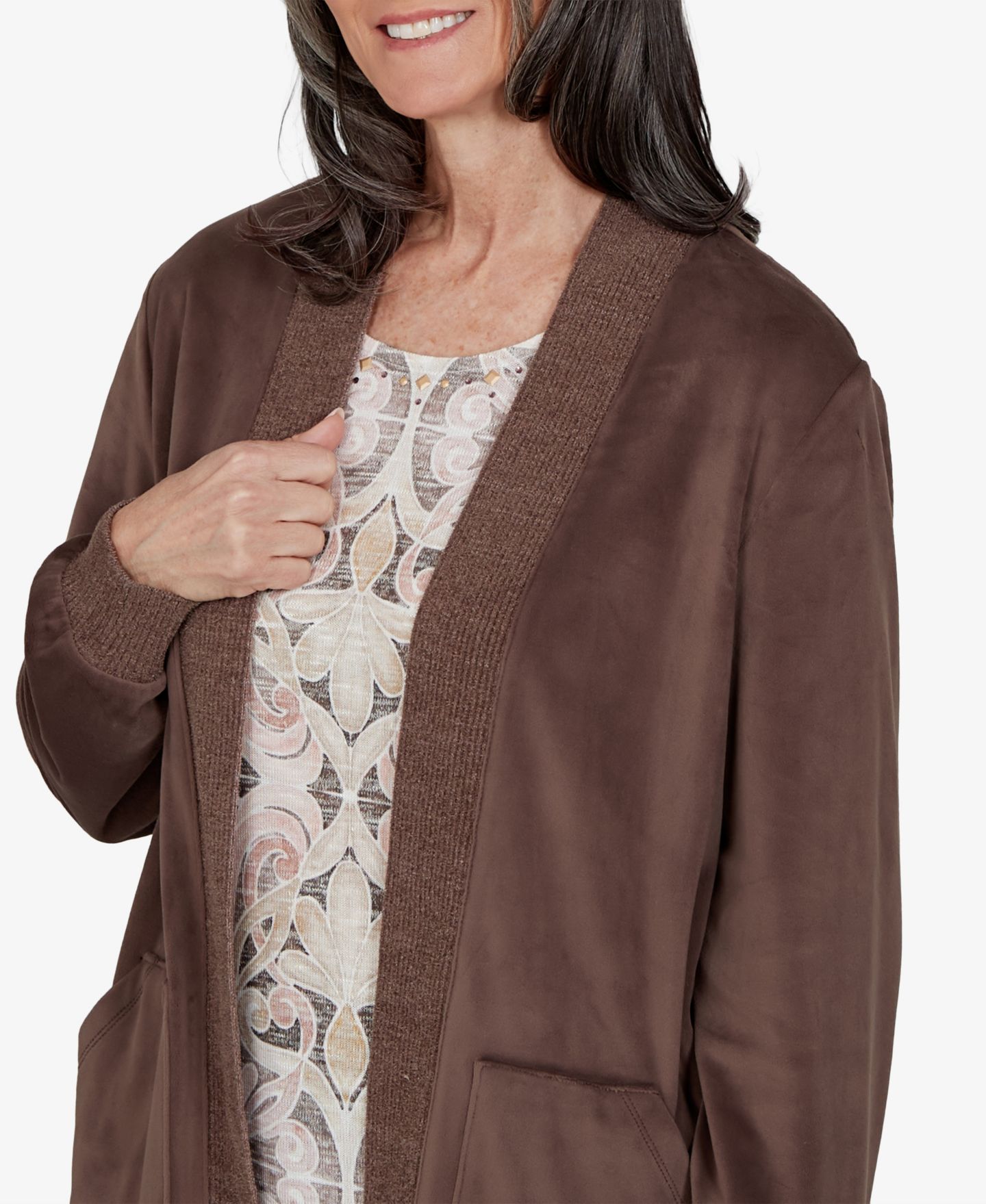 Женский кардиган Alfred Dunner Shawl-Collar Open-Front Long-Sleeve Faux Suede Cardigan, цвет: Мокко — фото 4