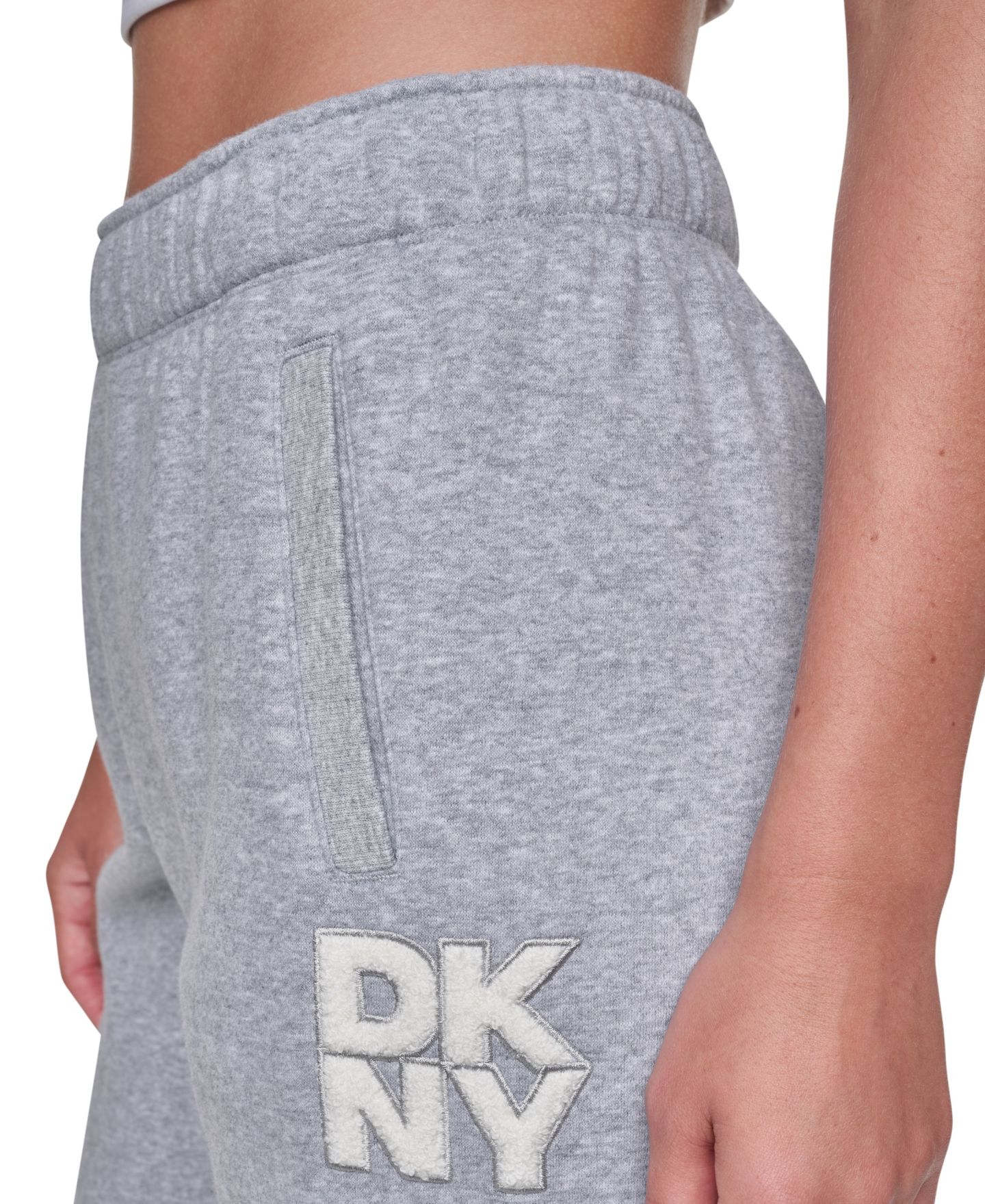 Женские брюки DKNY Sport Chenille Applique Logo Mid Rise, цвет: Жемчужный серый меланжевый — фото 4