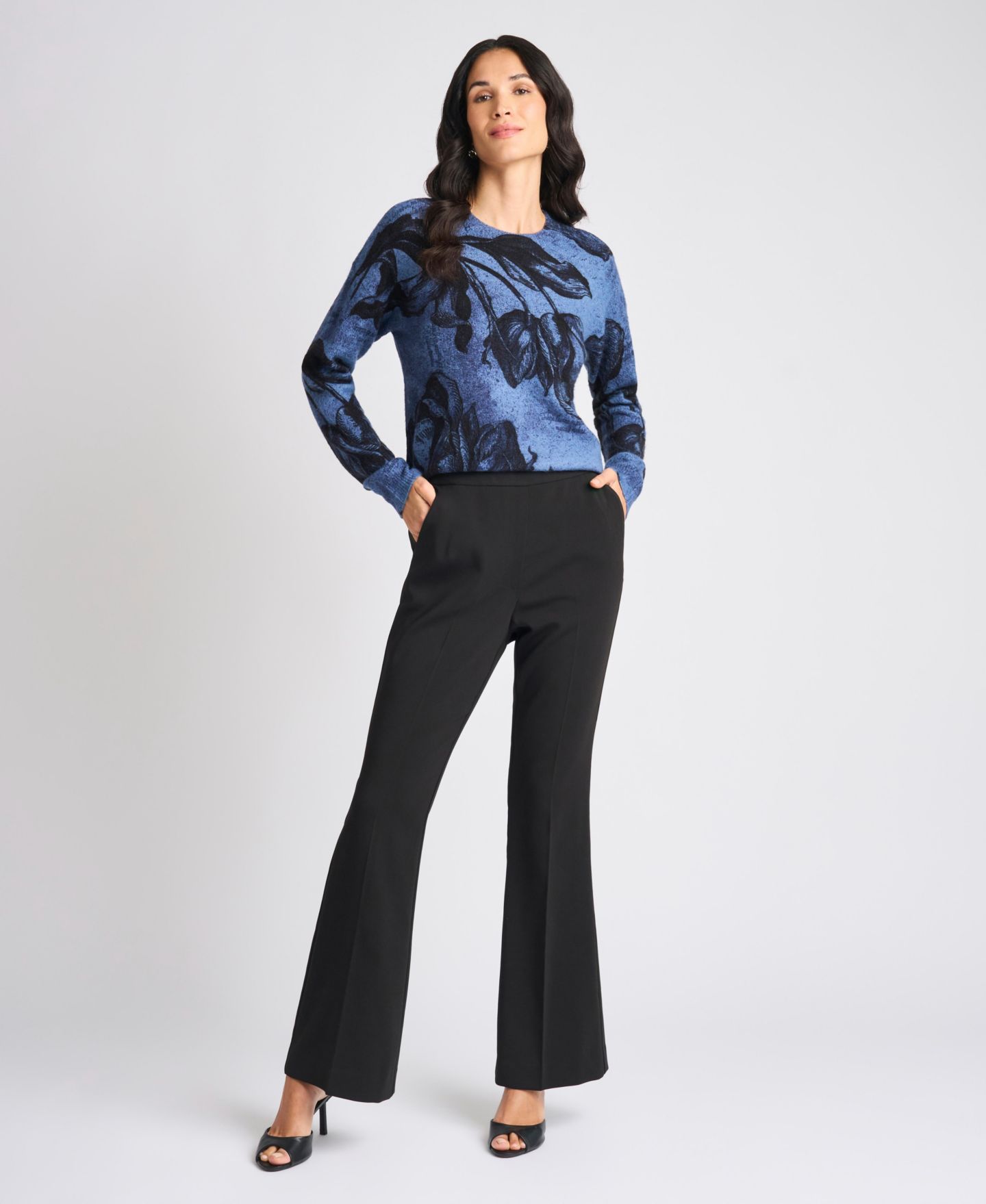Женский свитер Vince Camuto Floral-Print Long-Sleeve Crewneck, цвет: Тёмный джинсовый — фото 3