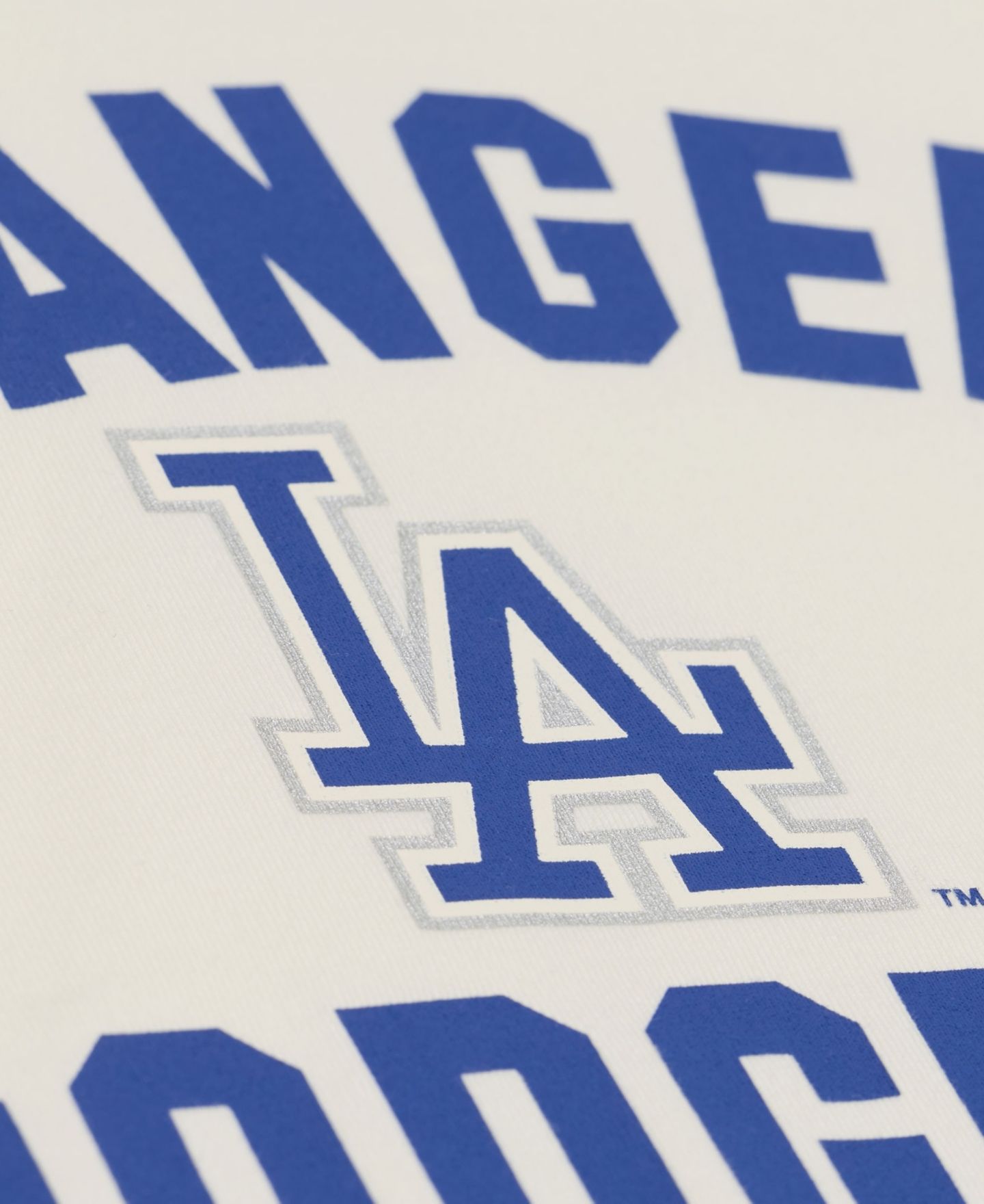 Женская футболка Mitchell & Ness Cream Los Angeles Dodgers Cooperstown Collection Retro Roots Crop Boxy Yoke — фото 7
