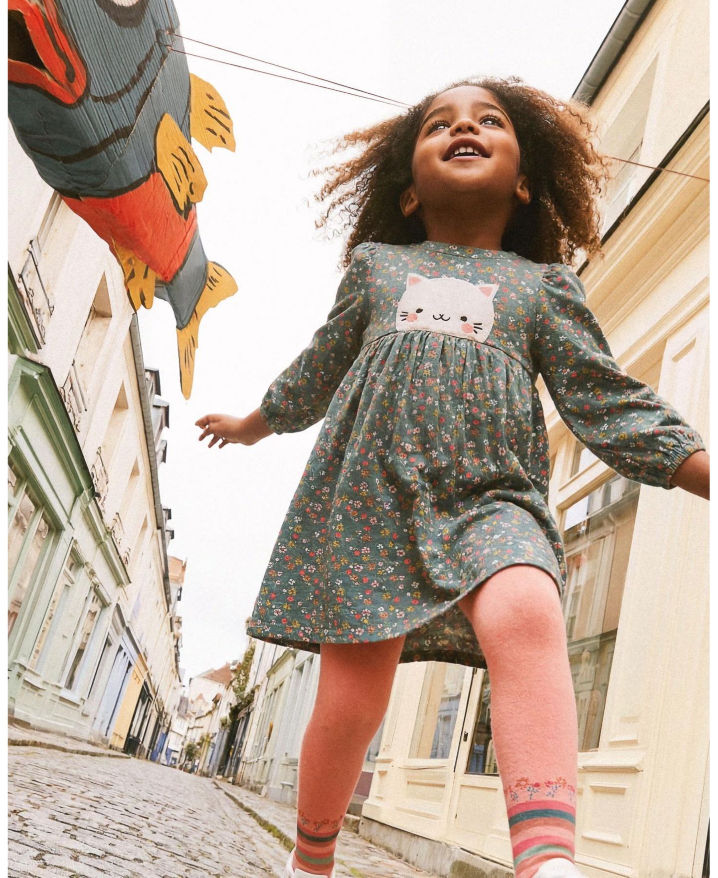Платье Deux par Deux Cotton Printed Dress для девочек, цвет: Зелёный с принтом — фото 3