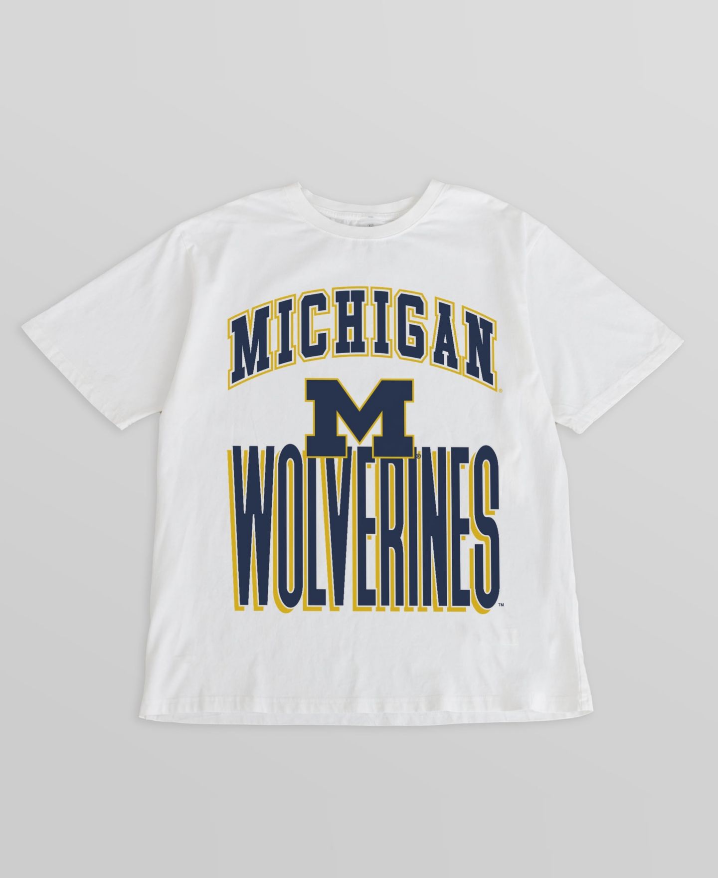 Женская футболка Gameday Couture Cream Michigan Wolverines Oversized Fierce Focus — фото 2