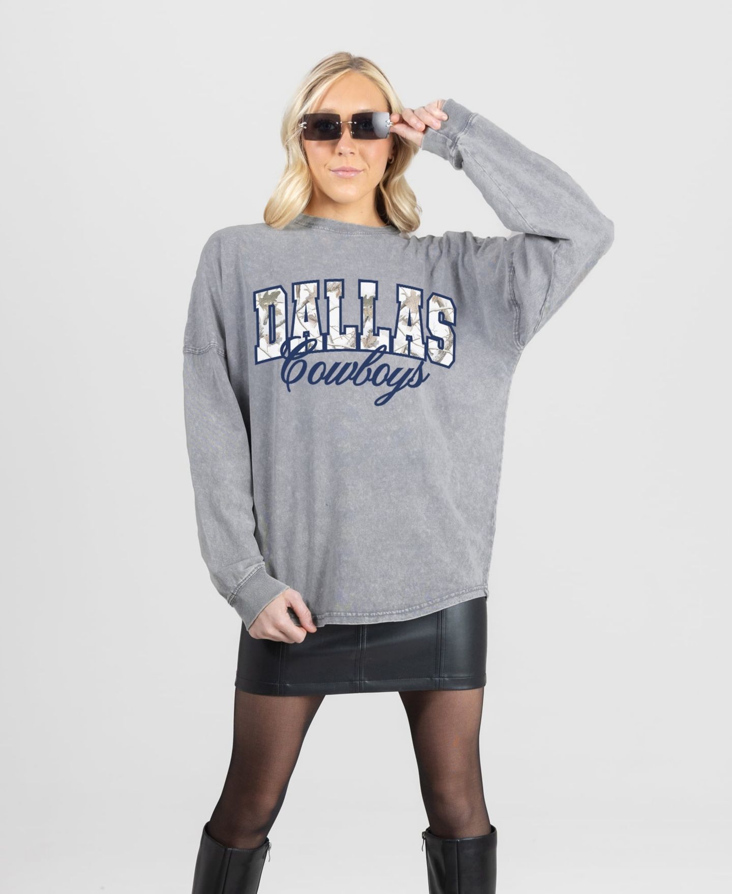 Женская футболка Gameday Couture Gray Dallas Cowboys On The Hunt Oversized Snow Wash Long-Sleeve — фото 4