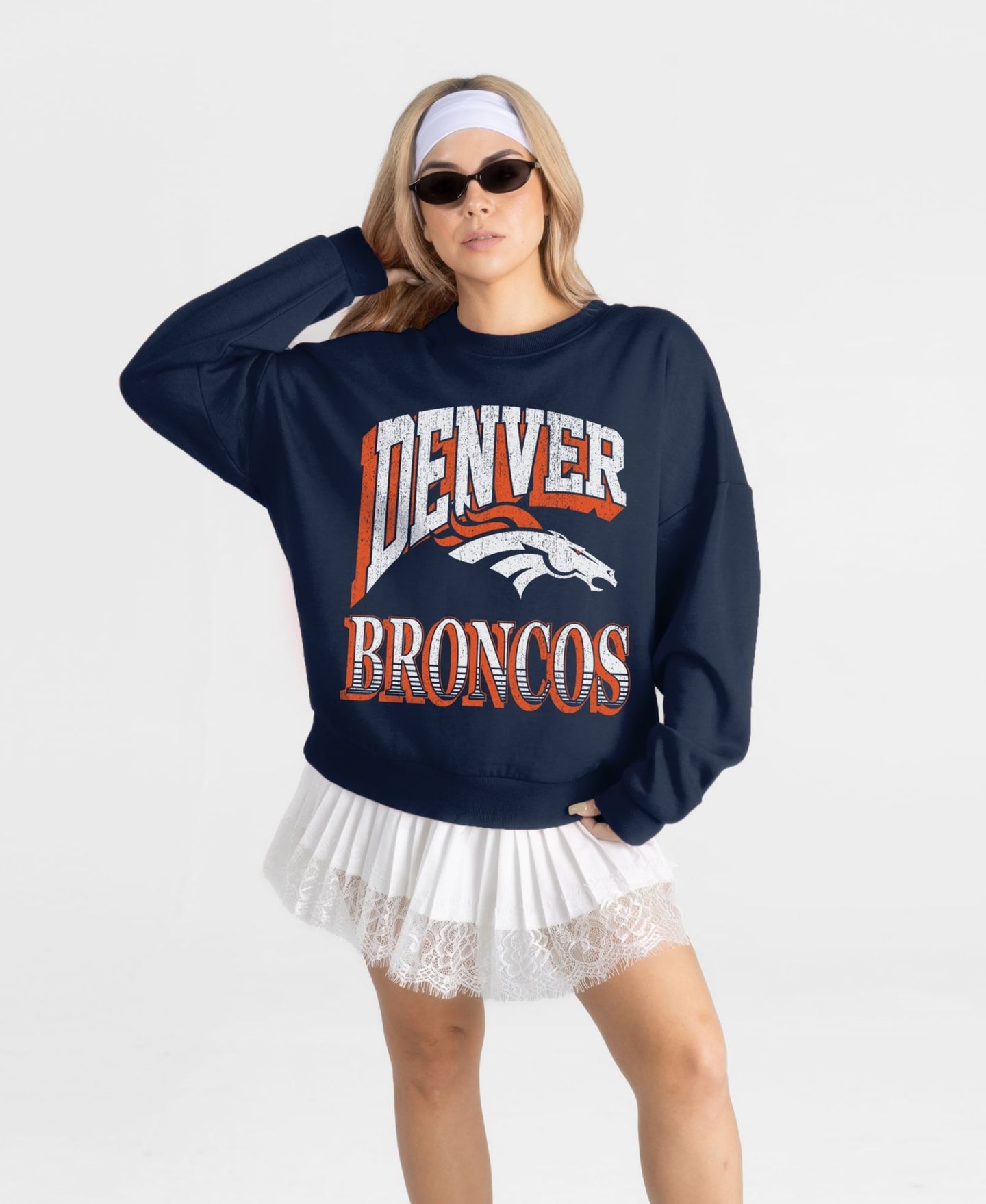 Женская толстовка Gameday Couture Navy Denver Broncos Main Character Oversized Premium Drop Shoulder — фото 4