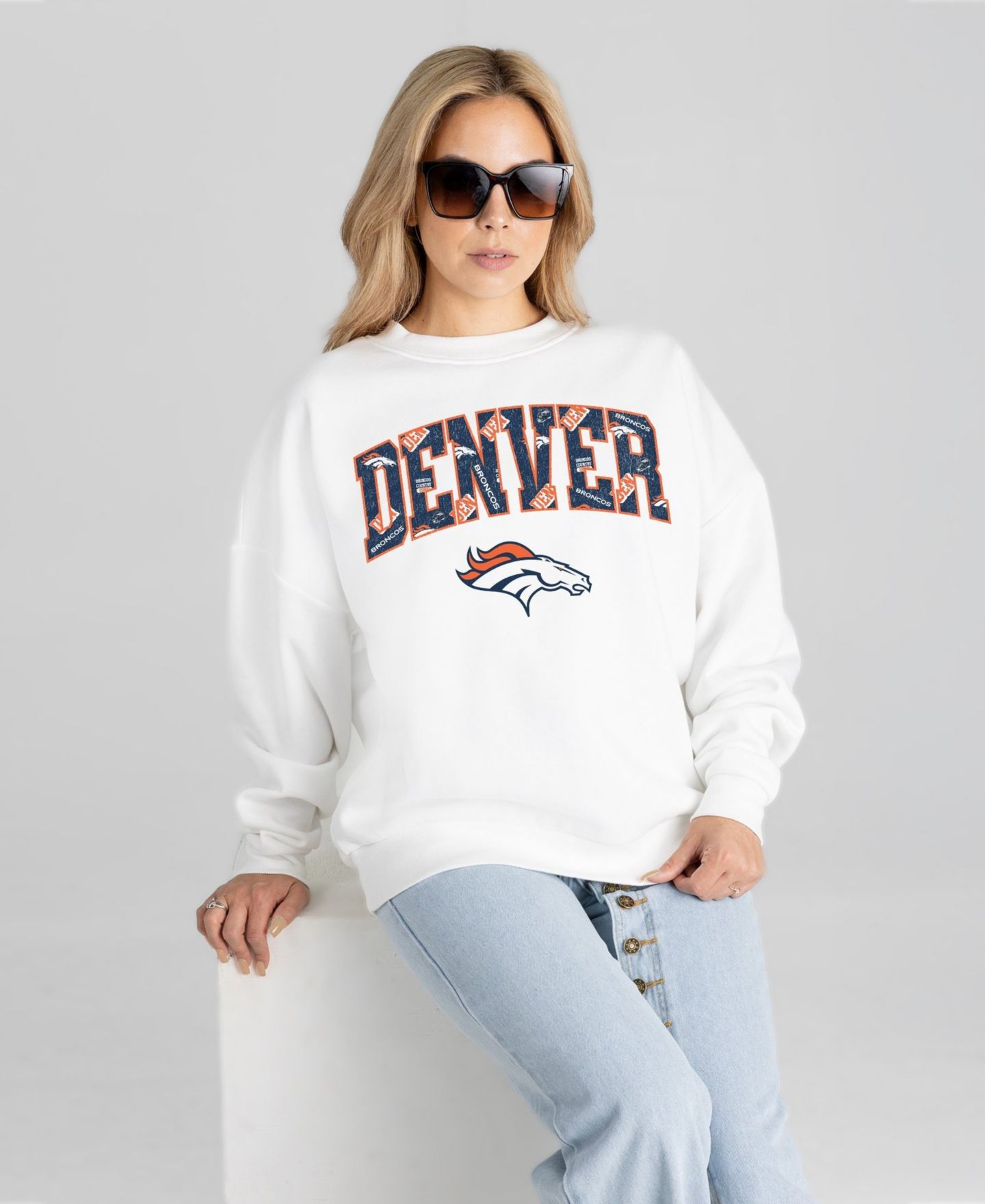 Женская толстовка Gameday Couture White Denver Broncos Sweet Play Oversized Premium Drop Shoulder — фото 5