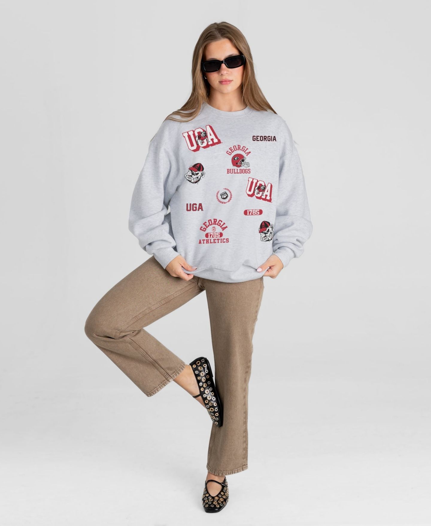 Женская толстовка Gameday Couture Ash Georgia Bulldogs All In Repeat Oversized Premium Drop Shoulder — фото 3