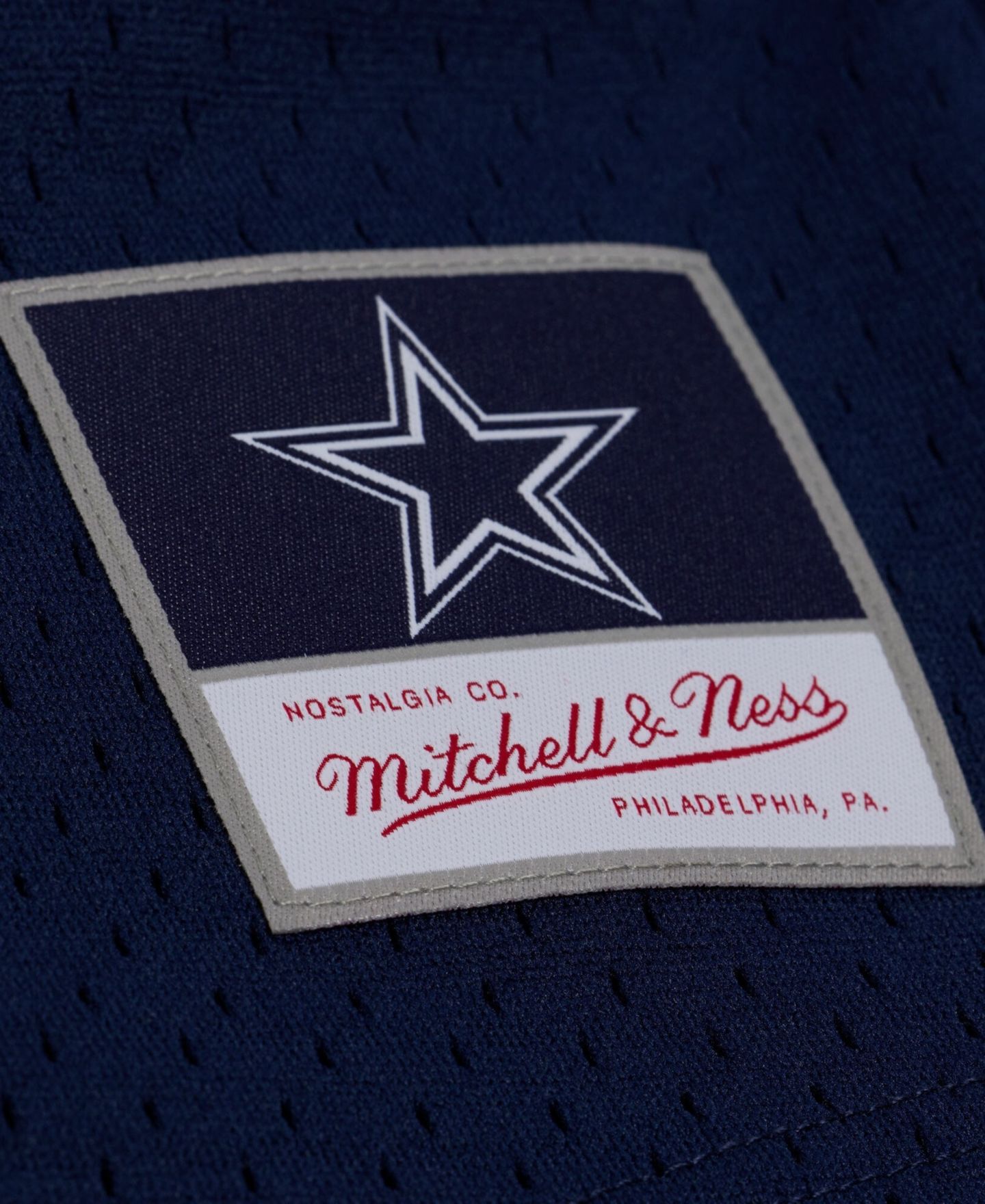Женский топ Mitchell & Ness Navy Dallas Cowboys Retro Roots Baseball Jersey — фото 4