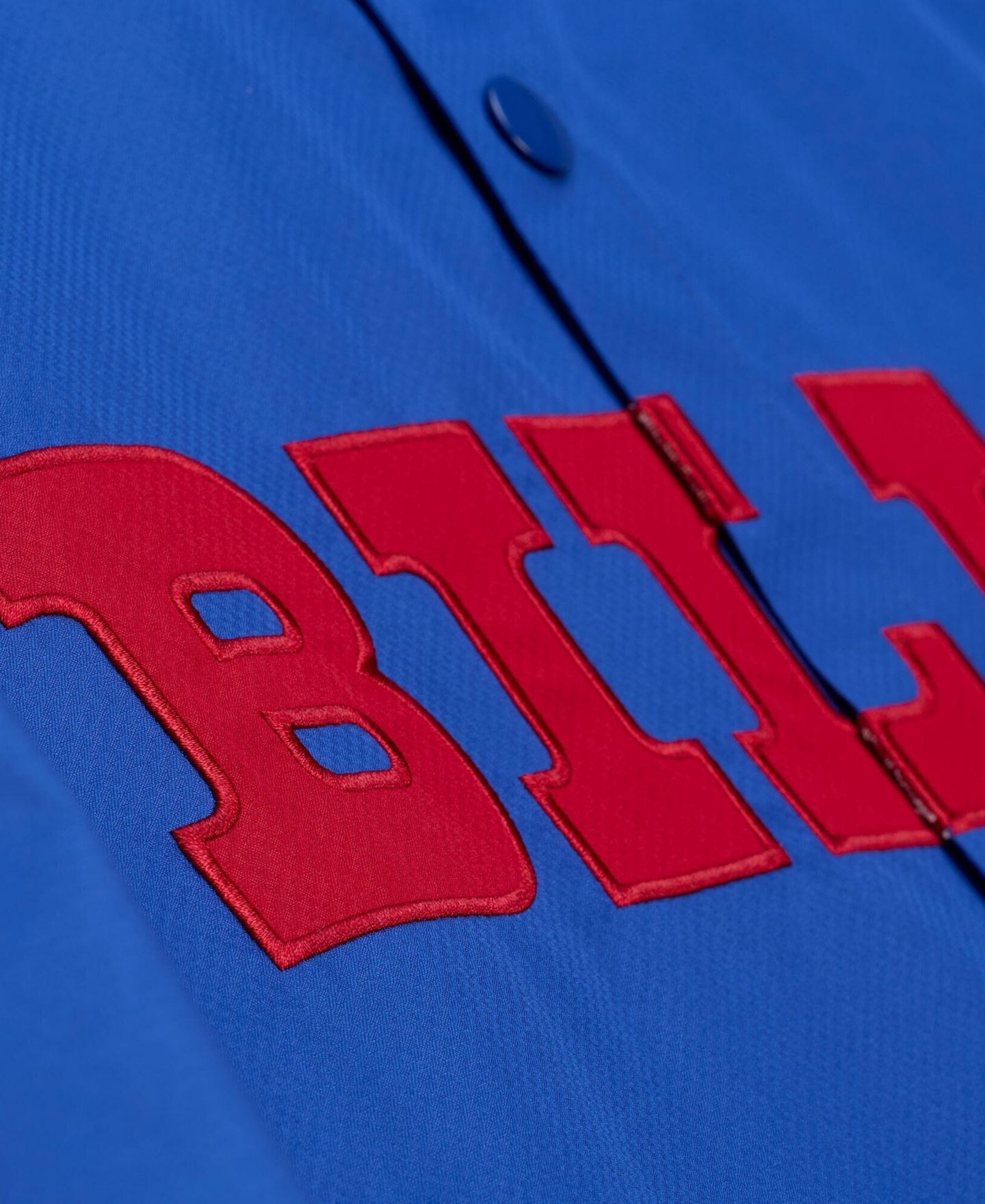 Мужская куртка Mitchell & Ness Royal Buffalo Bills Coaches Full-Snap Hooded Windbreaker — фото 3