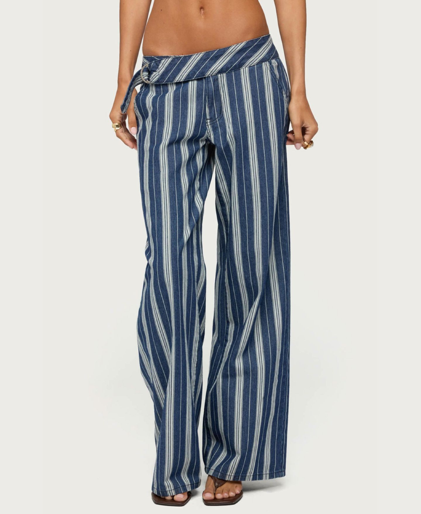 Женские джинсы Edikted Low-Rise Striped Baggy, цвет: Синий белый — фото 1