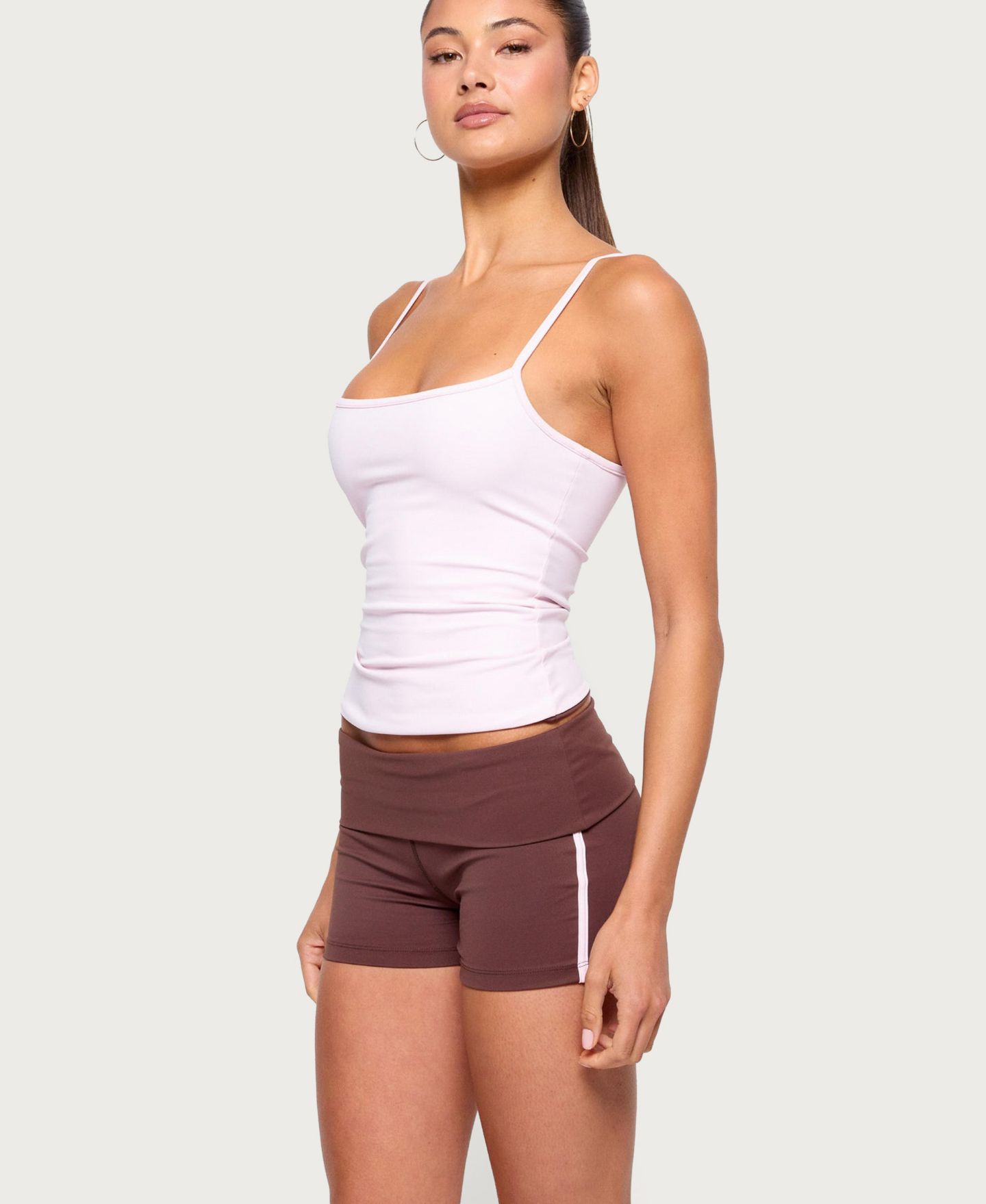 Женский топ Edikted Ambar Reversible Scoop Neck Fitted, цвет: Коричневый розовый — фото 3