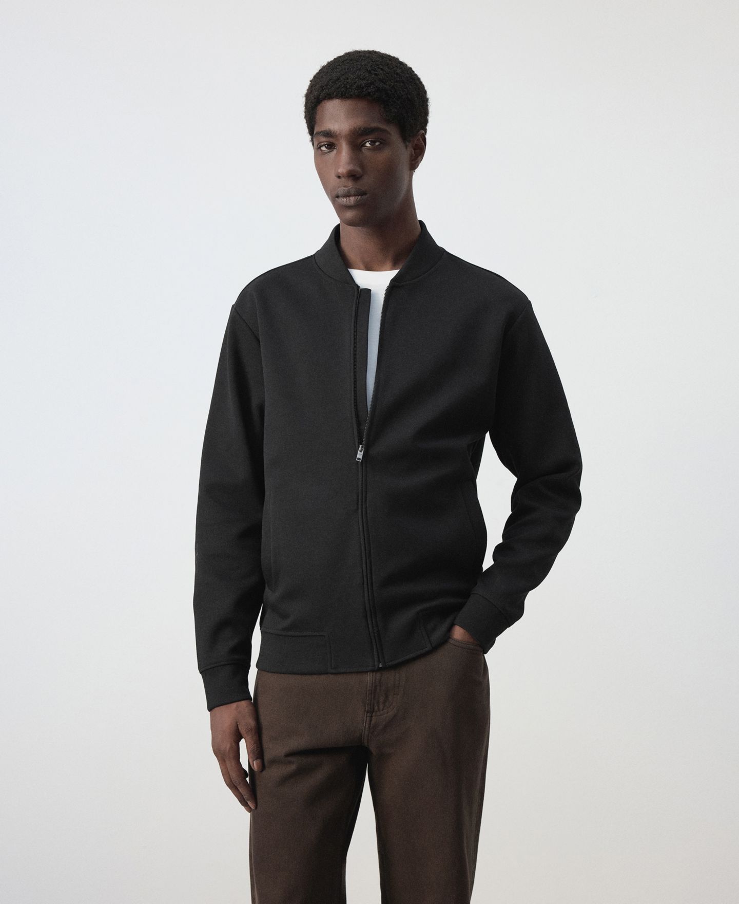 Мужская толстовка Mango Sudadera Jon Mock Neck Full Zip, цвет: Чёрный — фото 4