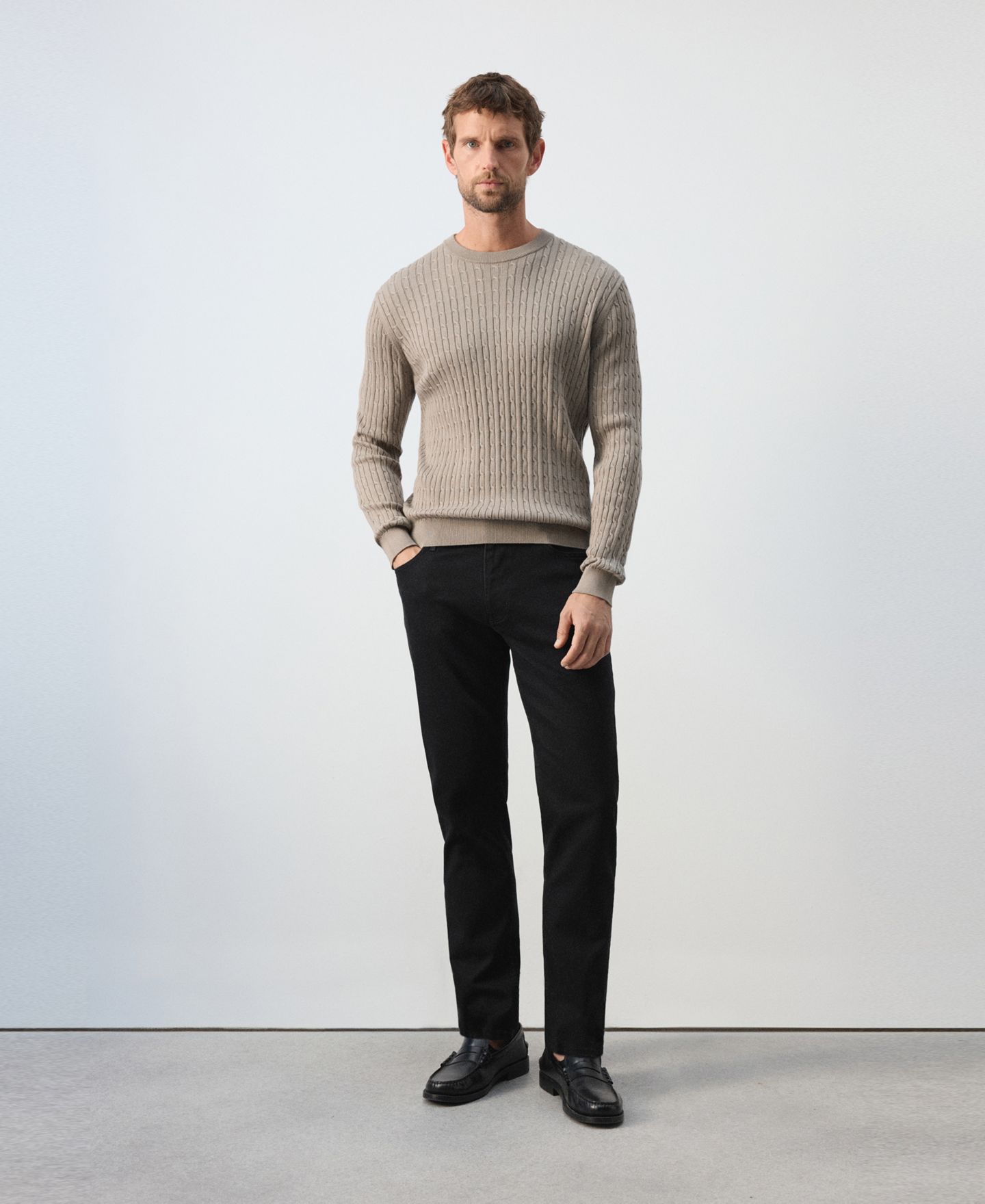 Мужской свитер Mango Mars Cable-Knit Crewneck, цвет: Норковый серый — фото 8
