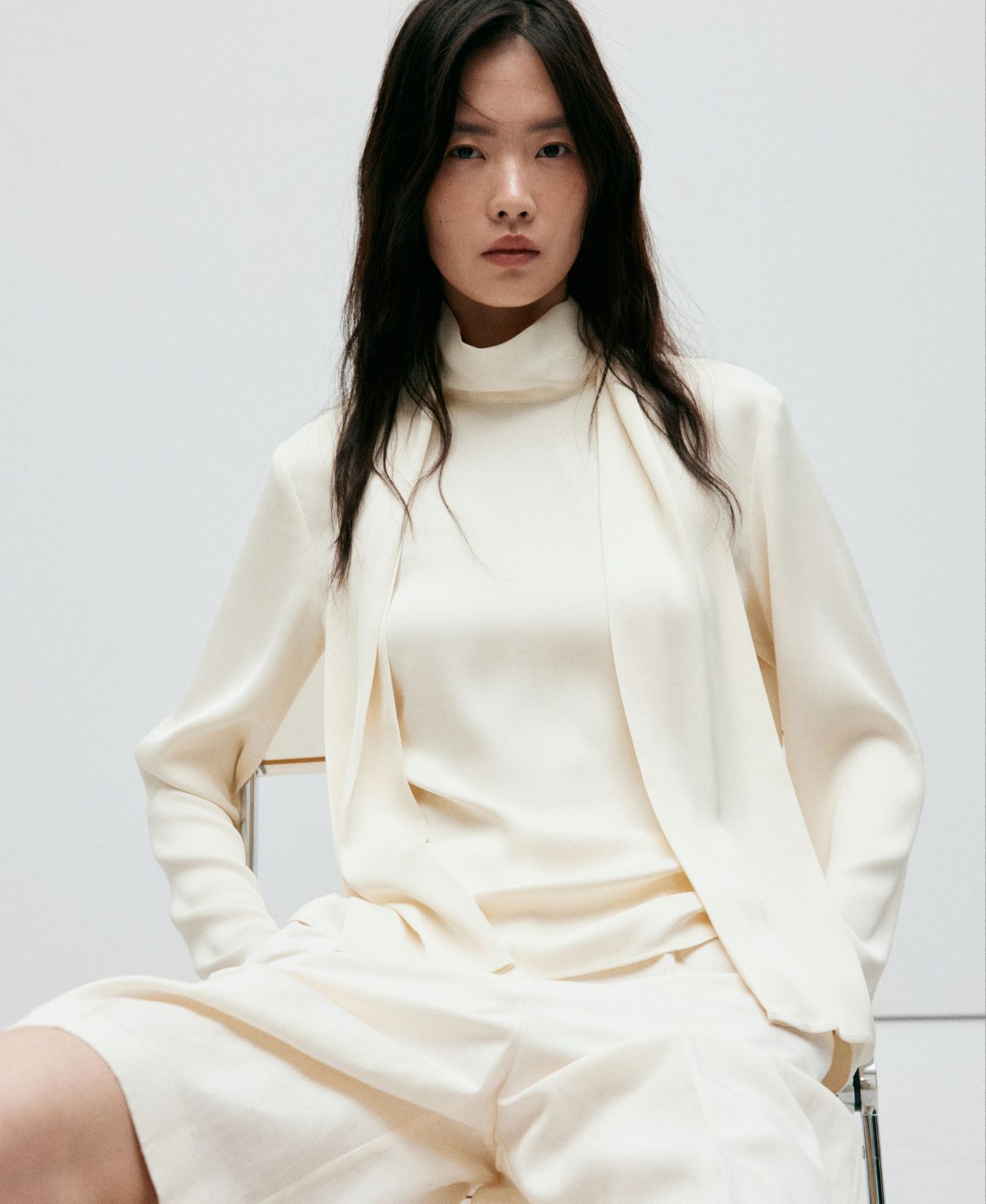 Женская блузка Mango Long-Sleeve Turtleneck Scarf-Detail, цвет: Экрю — фото 4