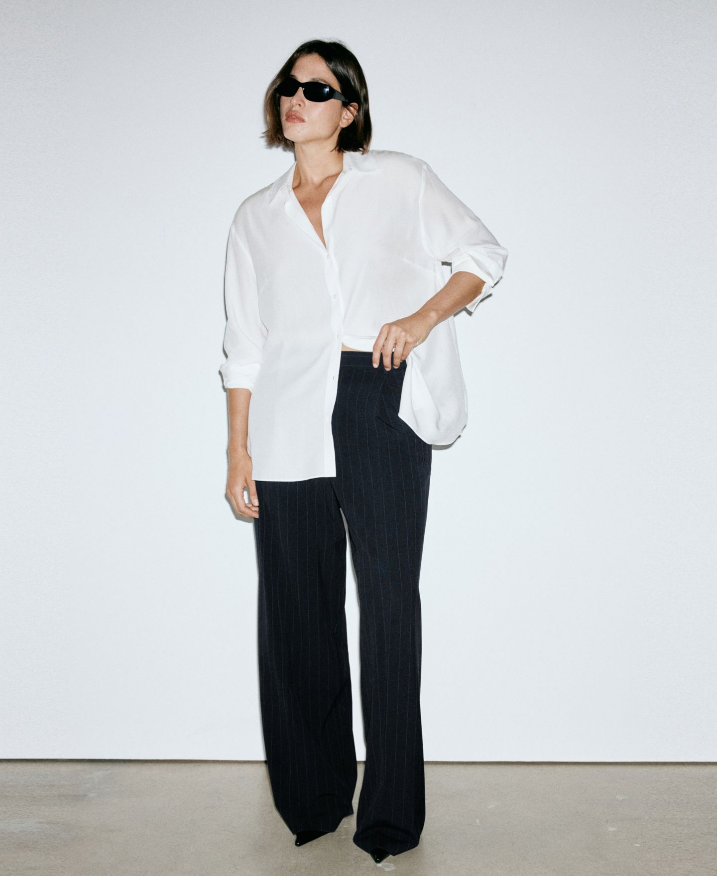 Женские брюки Mango Pinstripe Pleated Straight-Leg, цвет: Тёмно-синий — фото 7