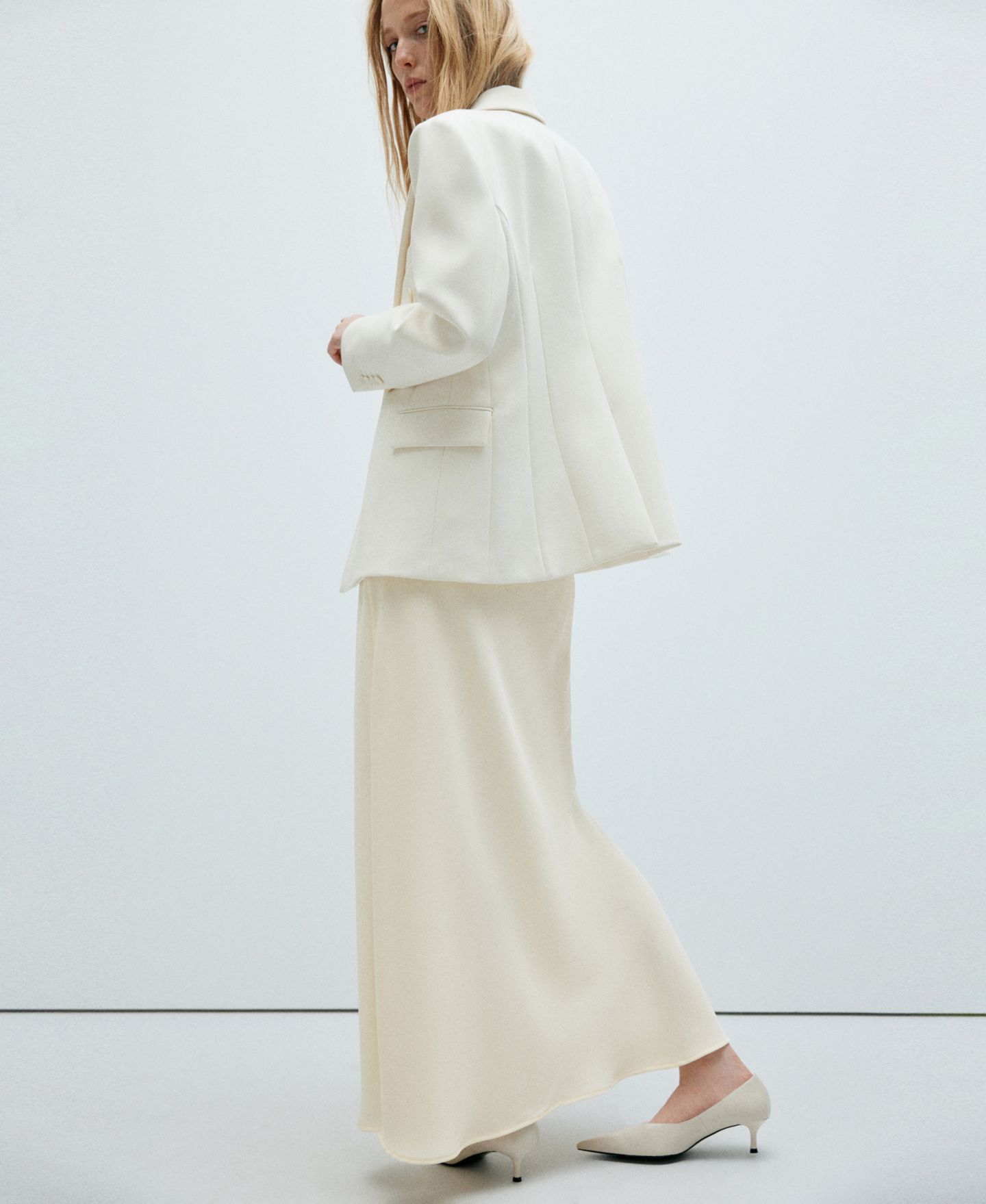 Женская юбка Mango Openings Elastic Waist Midi Side-Slit, цвет: Экрю — фото 3