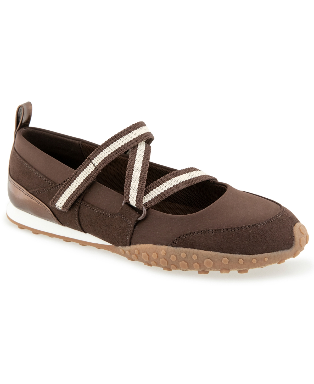 Kenneth Cole Reaction Women's Vesper Almond Toe Sneakers - Chocolate