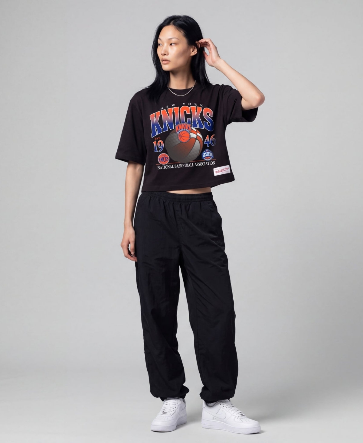 Mitchell & Ness Women's Black New York Knicks Street Graphic Boxy Crop T-Shirt - Black