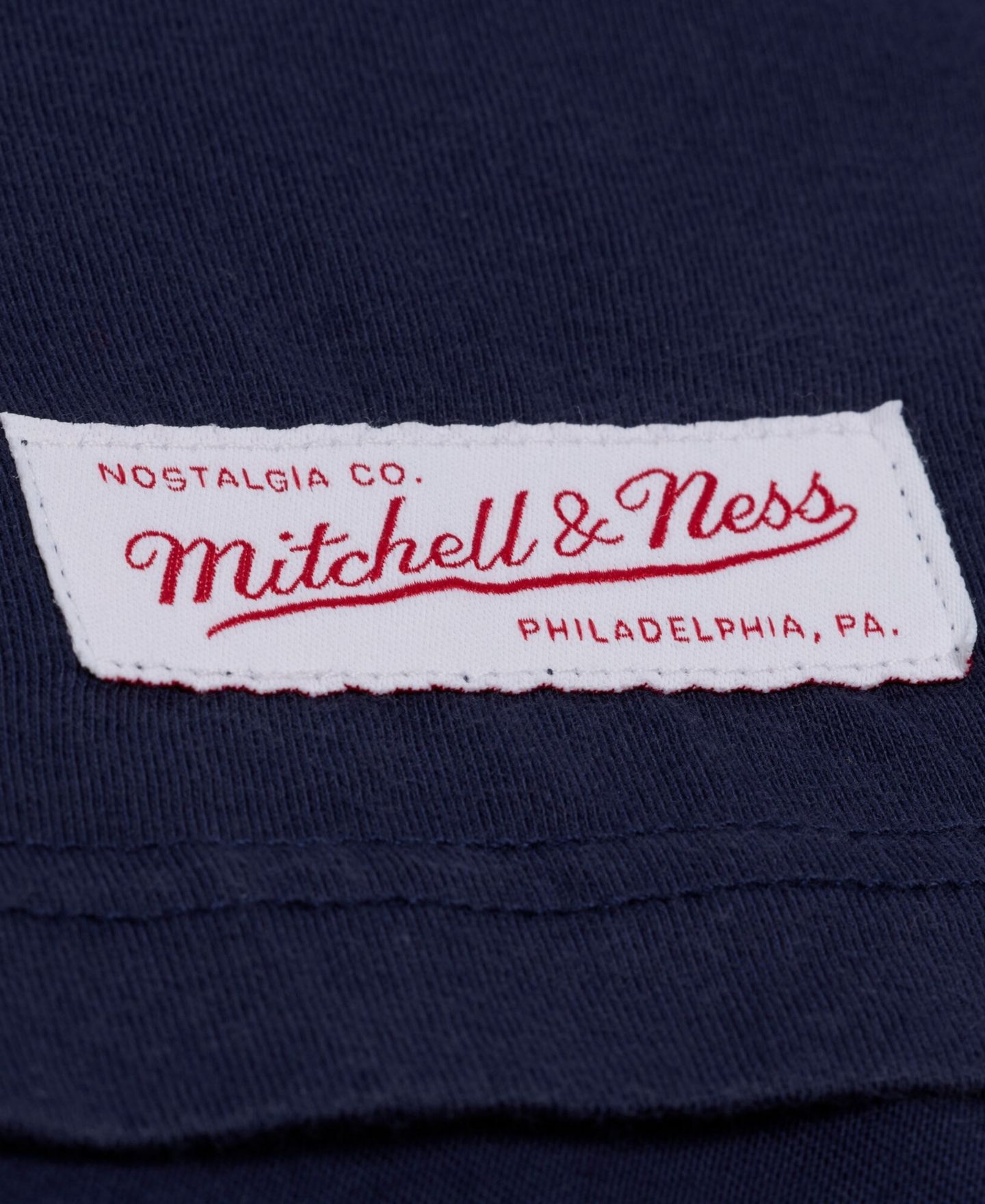 Мужская футболка Mitchell & Ness Navy Oklahoma City Thunder Core Graphic — фото 4