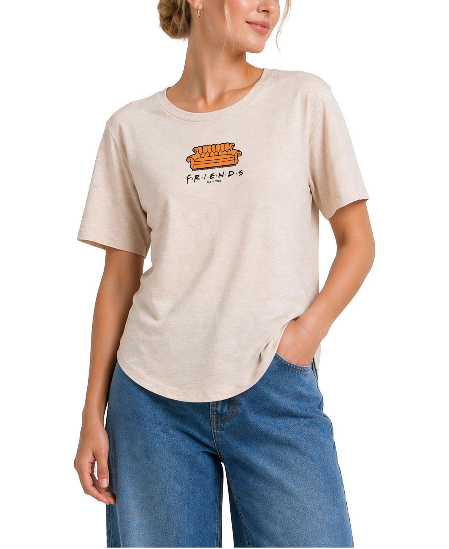 Женская футболка Friends Juniors' Couch Graphic Oversized-Fit, цвет: Берёзовый — фото 1