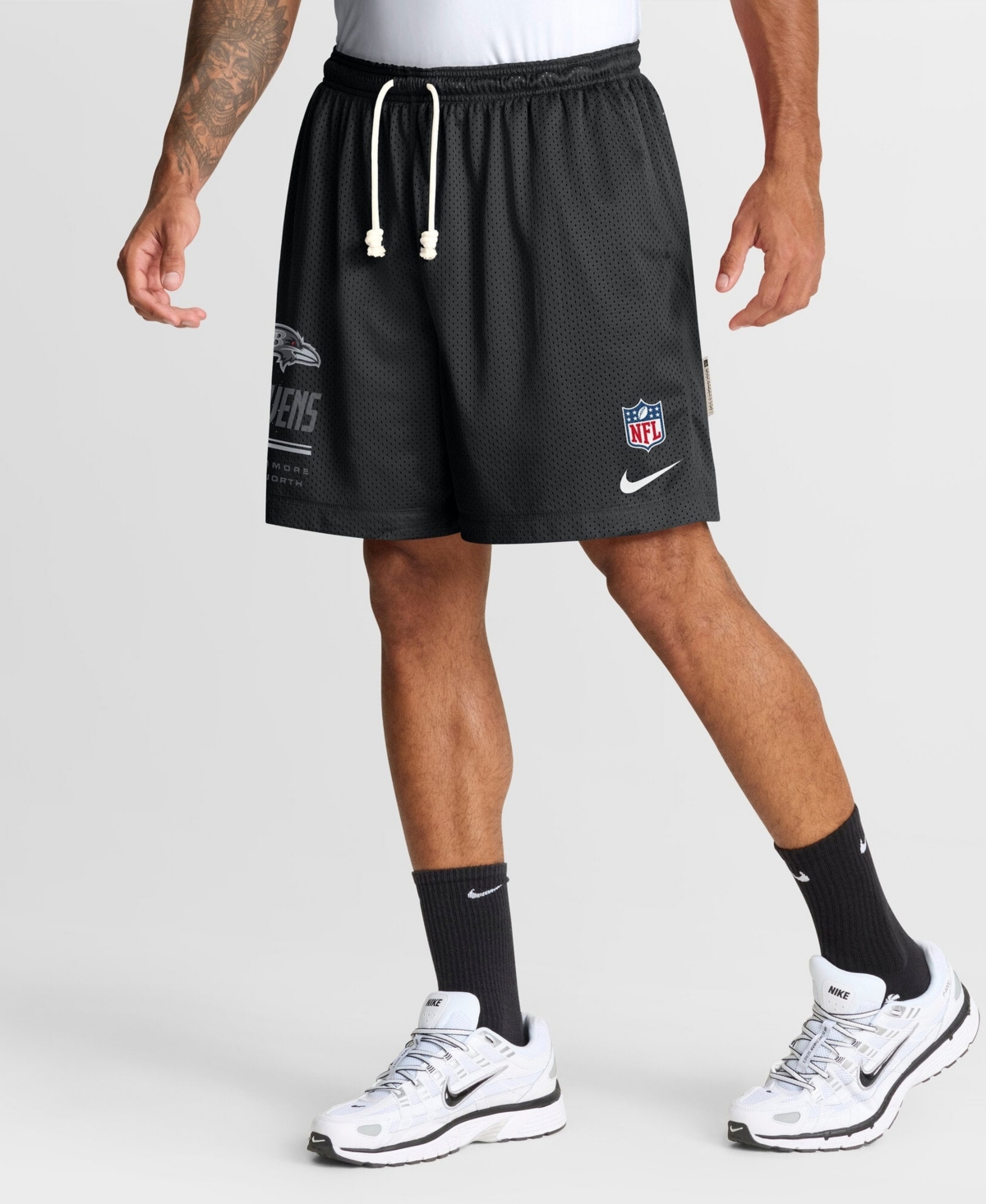 Nike Men's Black/Platinum Baltimore Ravens Sideline Standard Issue Dri-fit Reversible Shorts - Black, Platinum