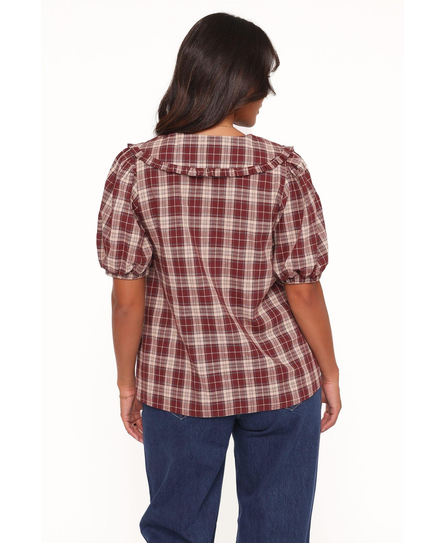 Женская блузка Petal & Pup Evandri Plaid Frill-Collar, цвет: Бордовый клетчатый — фото 4