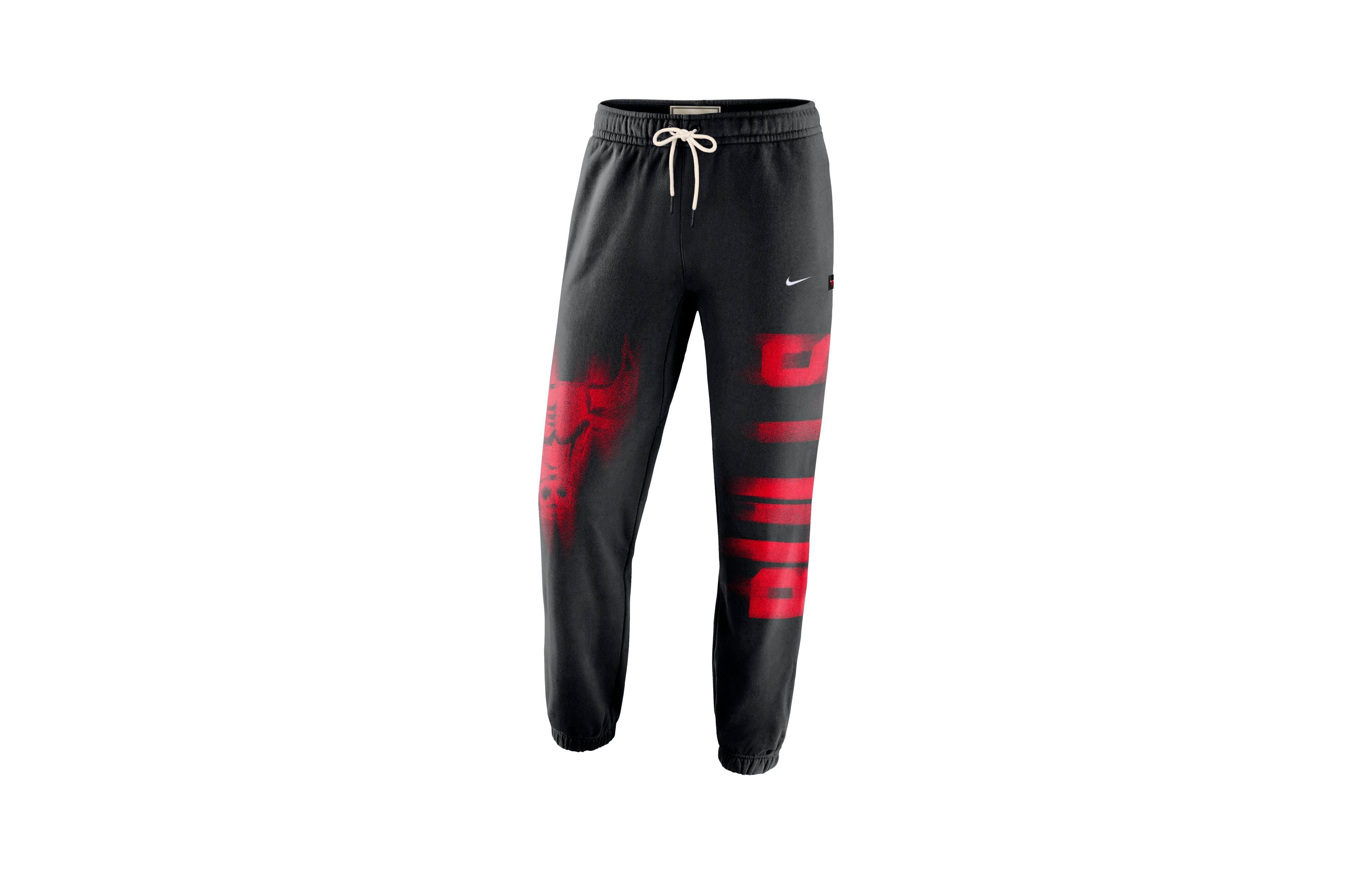 Nike Men's Black, White Chicago Bulls 2026 Game Theather Fleece Sweatpants