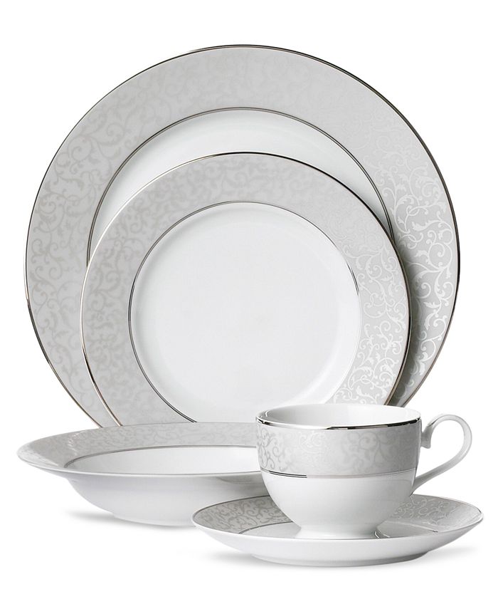 EXCELLENT MIKASA JUST FLOWERS FIVE PIECE PLACE SETTINGS 