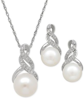 pearl and necklace set