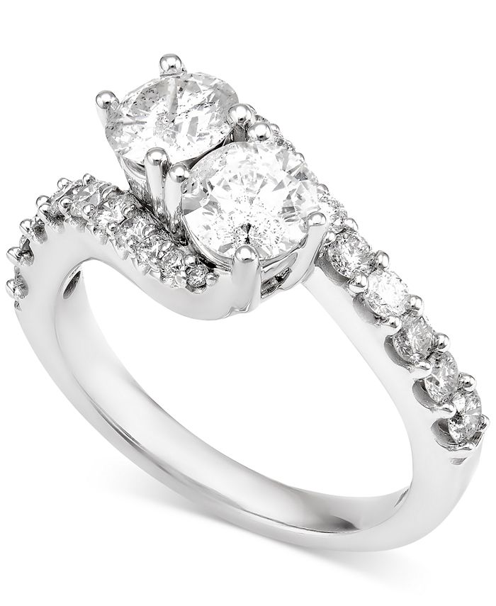 Double diamond twist ring clearance
