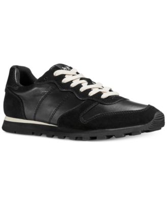 c118 runner sneakers