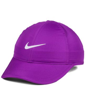 Nike - Women's Featherlight Cap