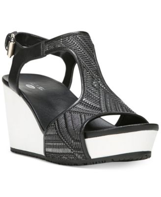 Dr. Scholl's - Wiley Wedge Sandals