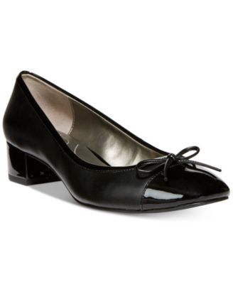 bandolino block heel pumps