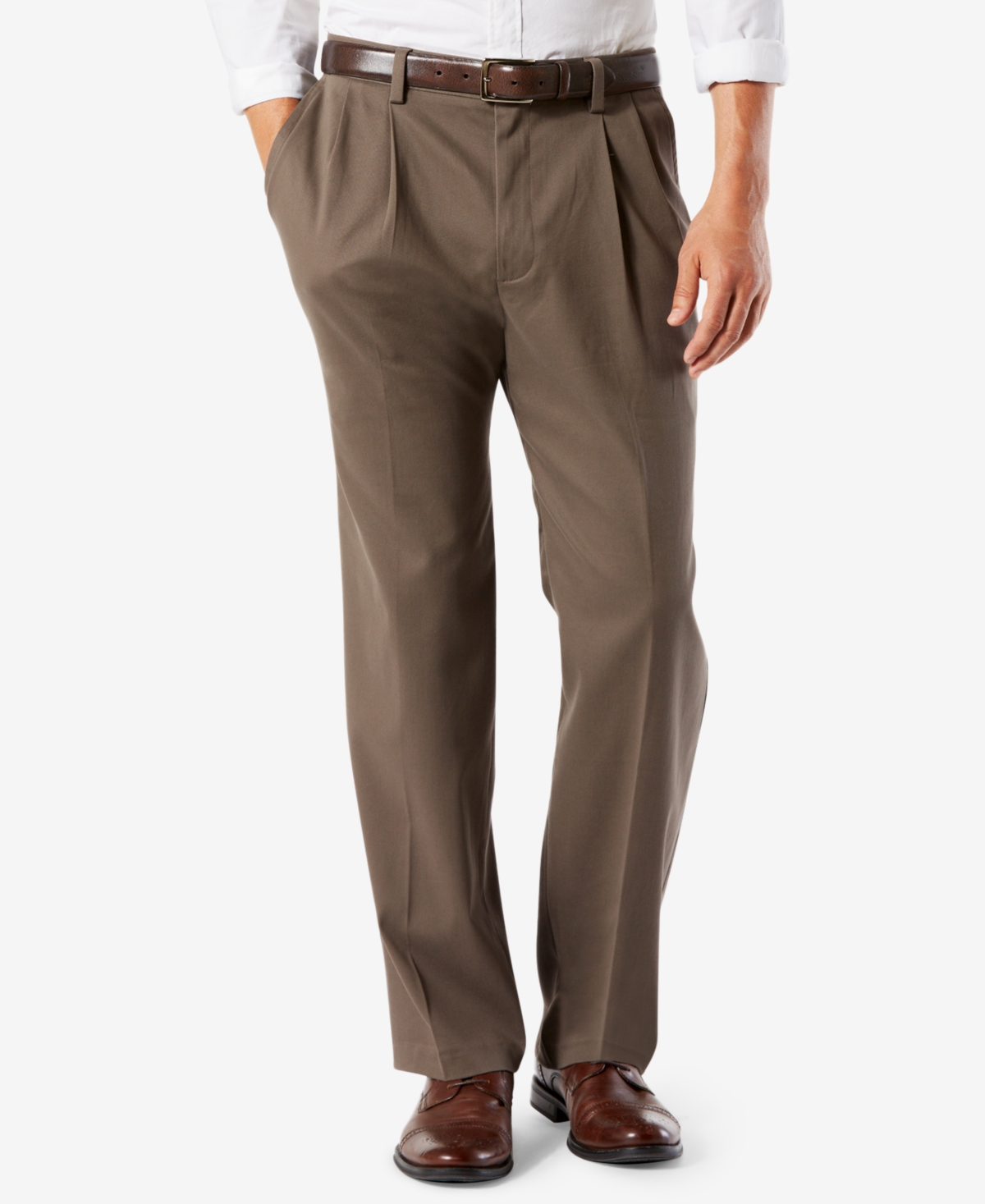 Men's Easy Classic Pleated Fit Khaki Stretch Pants - Coffee Bean