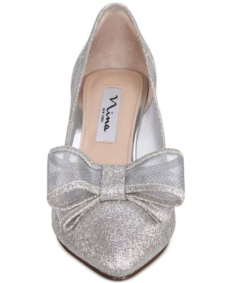 nina bianca pointy toe pump