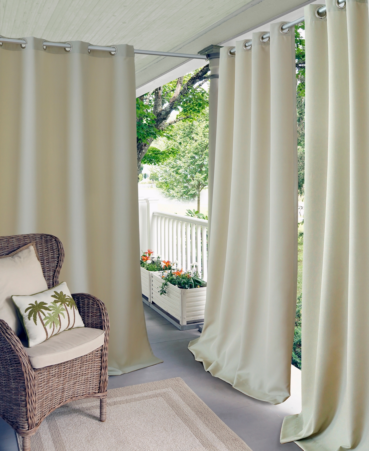 Connor Solid Indoor/Outdoor Window Curtain - Gray