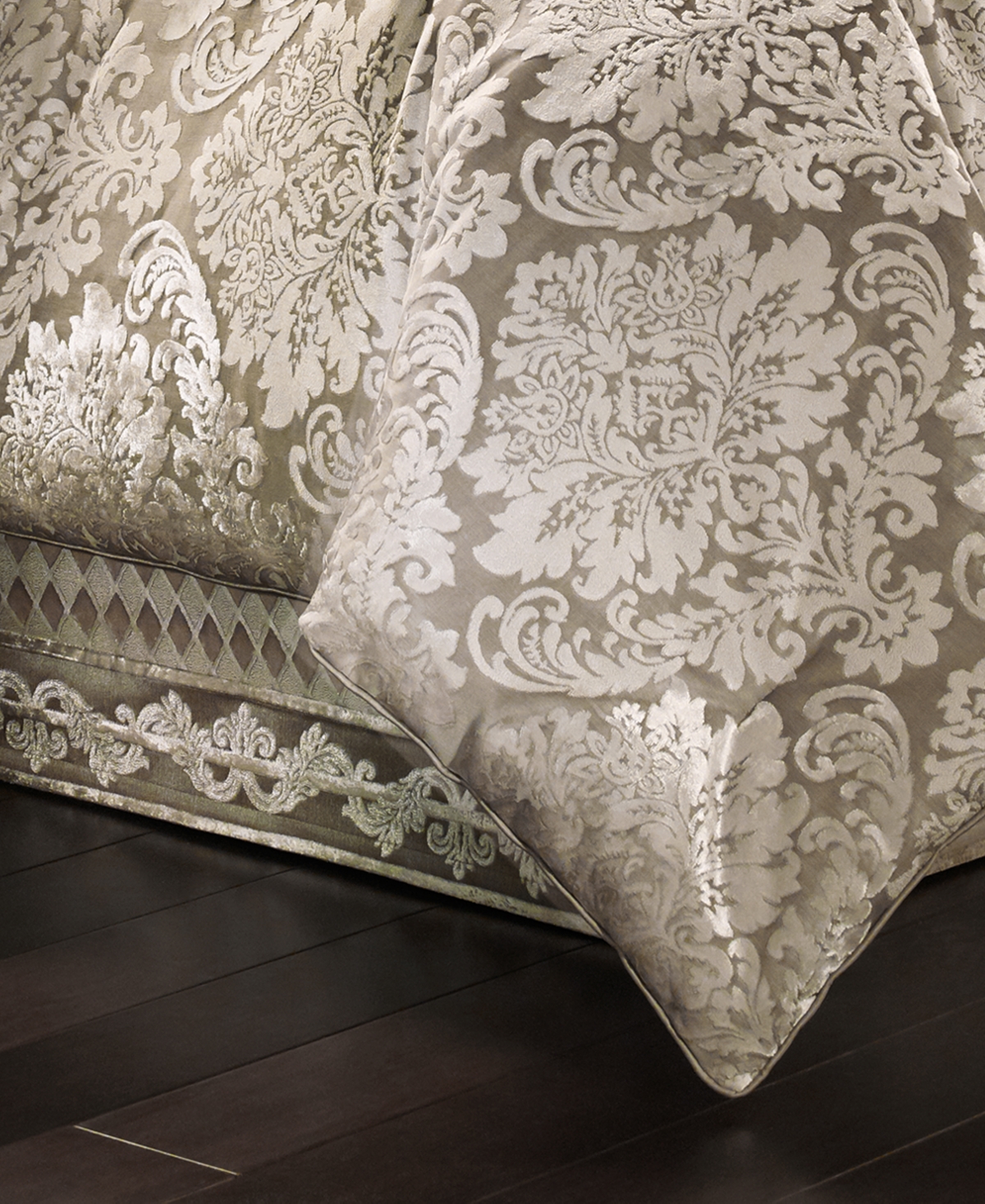 J Queen New York Bel Air 4-Pc. Comforter Set,