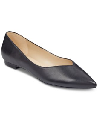 pointed toe flats