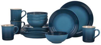 Le Creuset - Flame 16-Piece Dinnerware Set